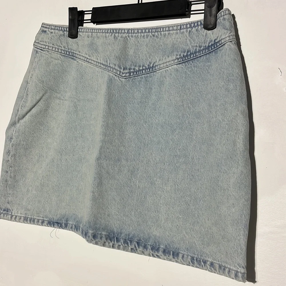 NEW ZARA Light Wash Denim Skirt Size Large